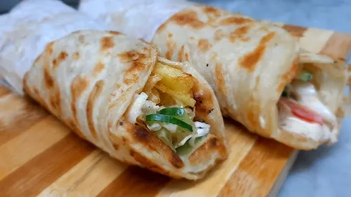 പൊറോട്ട ഷവർമ റോൾ